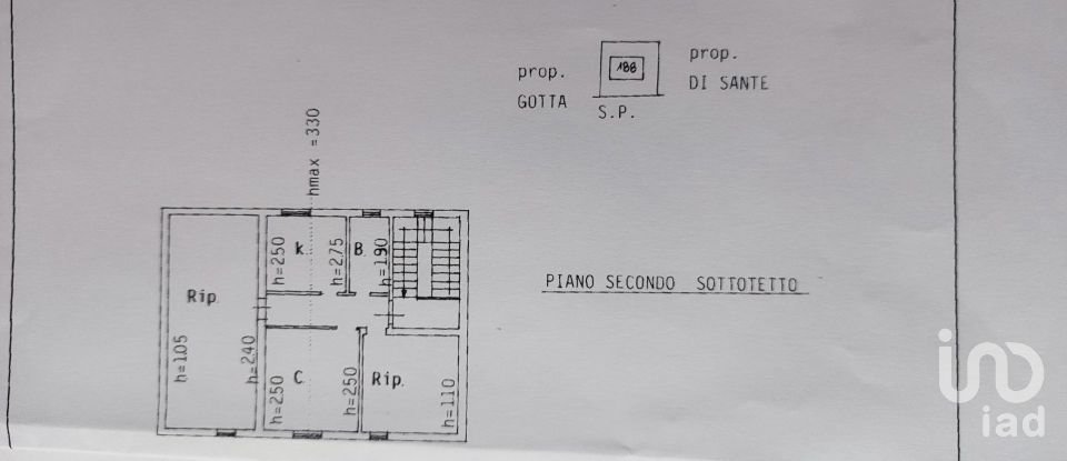 Attico / Mansarda / Loft 5 locali di 120 m² a Notaresco (64024)