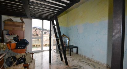 Quadrilocale di 97 m² a Genova (16137)