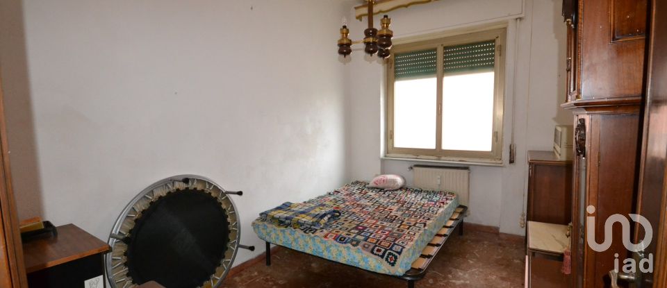 Four-room apartment of 97 m² in Genova (16137)