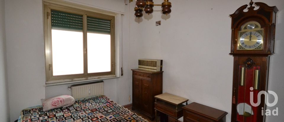 Four-room apartment of 97 m² in Genova (16137)