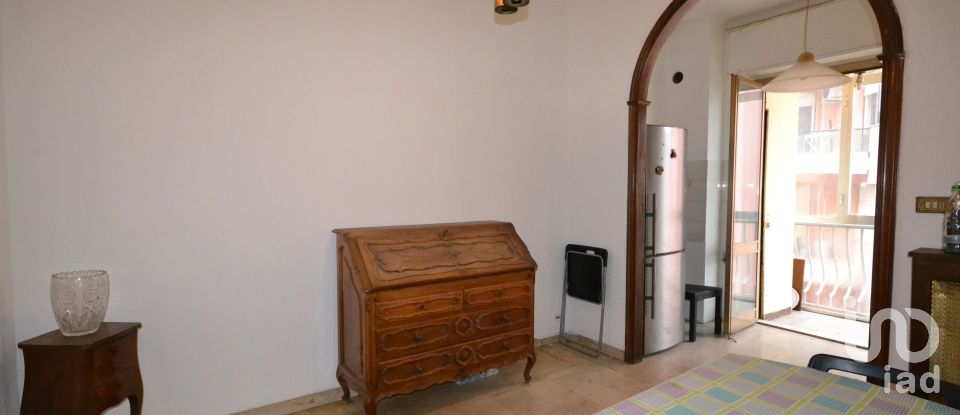 Four-room apartment of 97 m² in Genova (16137)