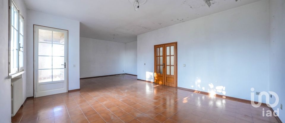 House 11 rooms of 400 m² in Migliarino (44027)