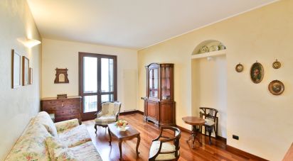 Bilocale di 65 m² a Seregno (20831)