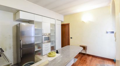 Bilocale di 65 m² a Seregno (20831)