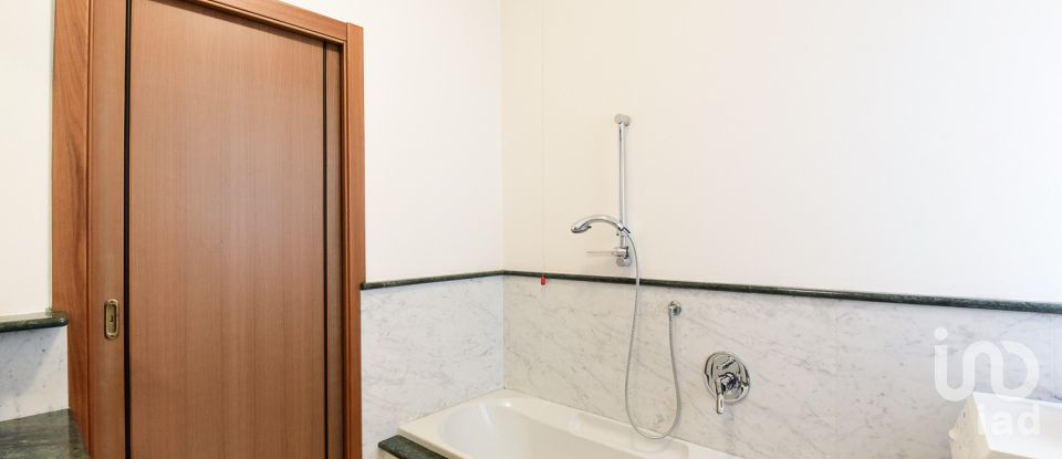 Bilocale di 65 m² a Seregno (20831)