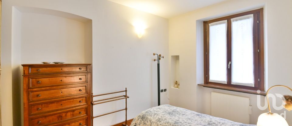 Bilocale di 65 m² a Seregno (20831)