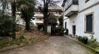 Four-room apartment of 180 m² in Desio (20832)