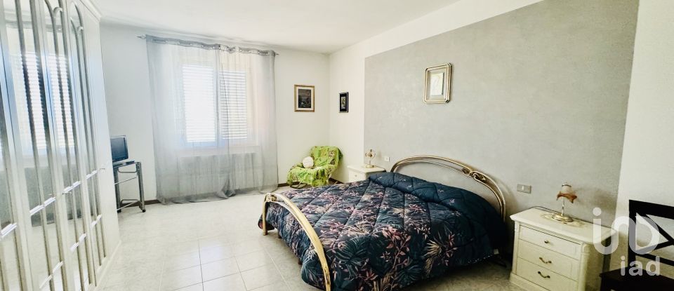 Villa 10 locali di 500 m² in Monsampolo del Tronto (63077)