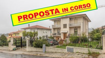 Appartamento 8 locali di 107 m² a Sirolo (60020)