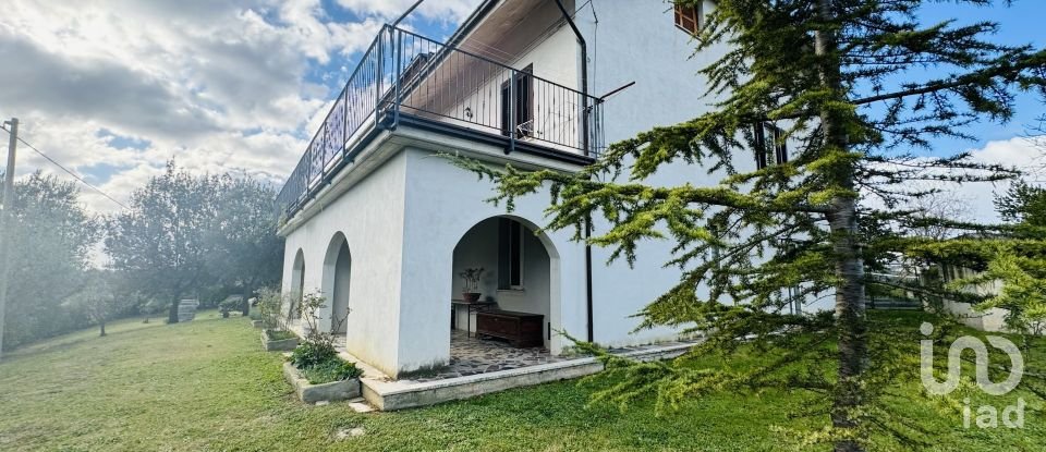 Villa 10 locali di 500 m² in Monsampolo del Tronto (63077)