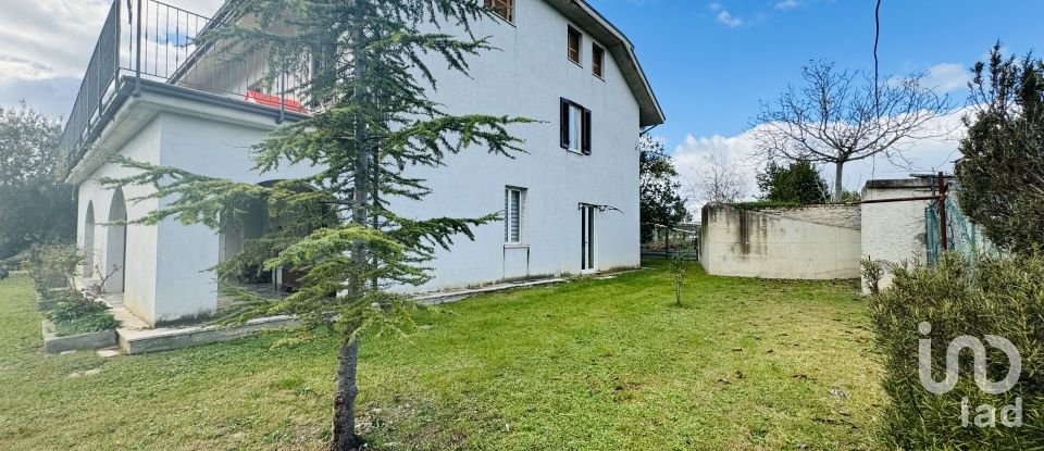 Villa 10 locali di 500 m² in Monsampolo del Tronto (63077)