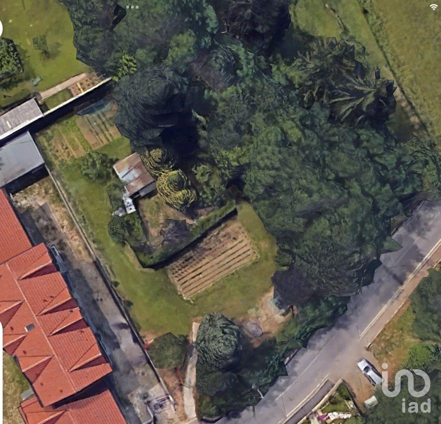 Land of 1,600 m² in Venegono Inferiore (21040)