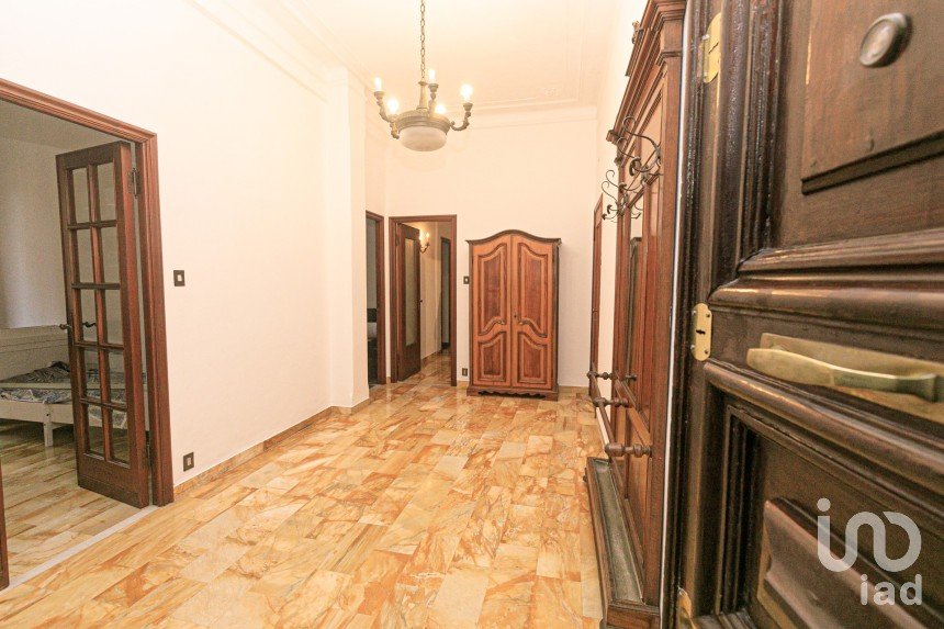 Appartamento 5 locali di 90 m² a Genova (16145)