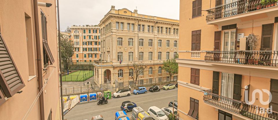 Appartamento 5 locali di 90 m² a Genova (16145)