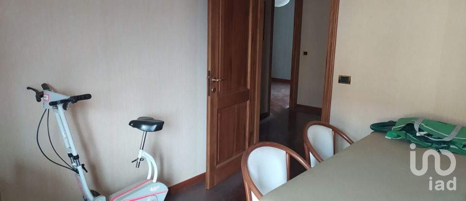 Appartamento 5 locali di 136 m² a Valenza (15048)