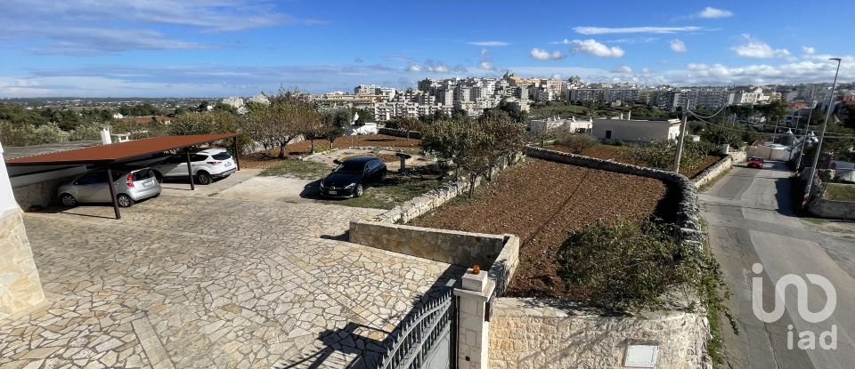 Casa 9 locali di 135 m² in Martina Franca (74015)