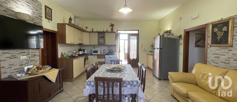 Casa 9 locali di 135 m² in Martina Franca (74015)