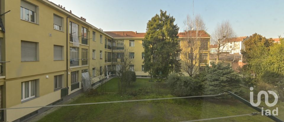 Three-room apartment of 79 m² in Torino (10156)