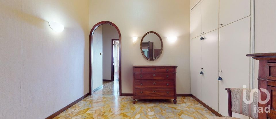 Appartamento 6 locali di 135 m² a Genova (16155)