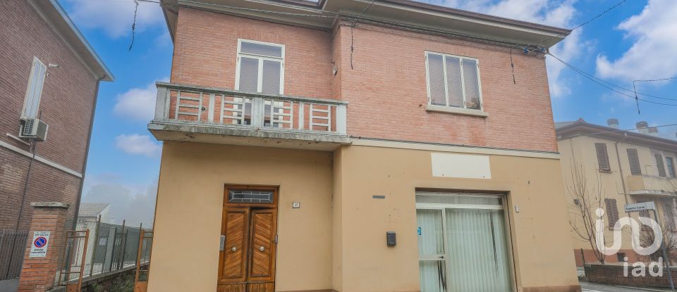 Appartamento 5 locali di 187 m² a Argenta (44011)