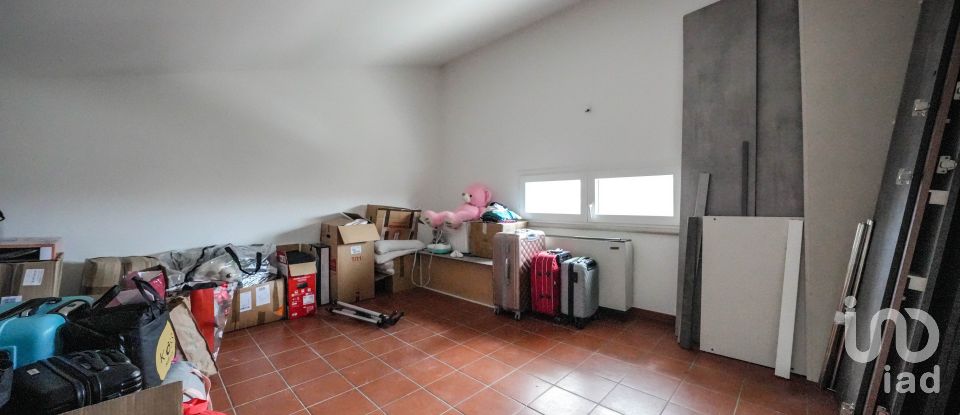 Farm 5 rooms of 218 m² in Portomaggiore (44015)