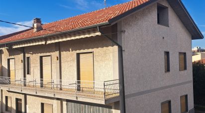 Town house 8 rooms of 375 m² in Rovello Porro (22070)