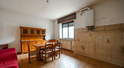 Town house 8 rooms of 375 m² in Rovello Porro (22070)