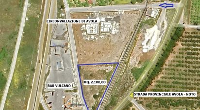 Land of 2,100 m² in Avola (96012)