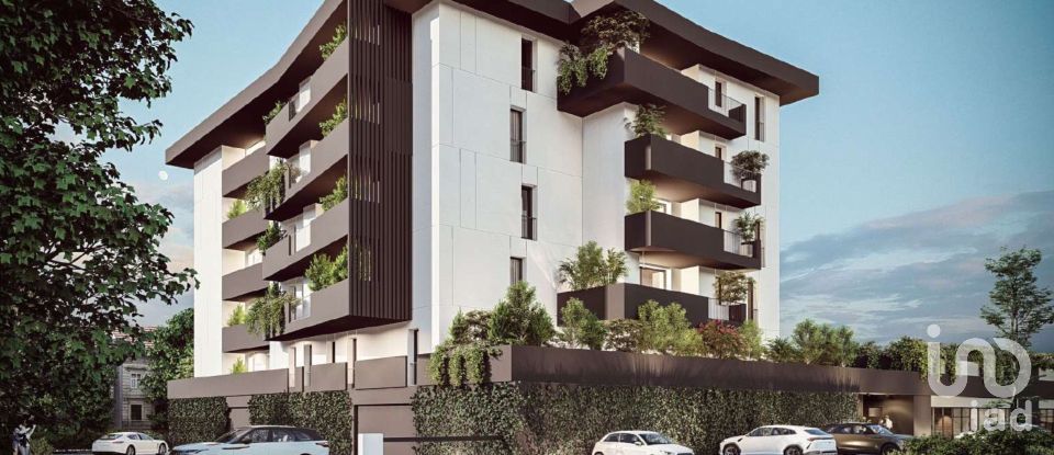 Apartment 5 rooms of 211 m² in Padova (35138)