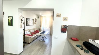 Apartment 5 rooms of 62 m² in Genova (16135)