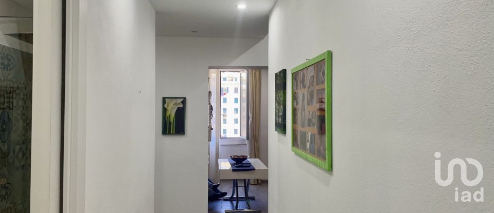 Apartment 5 rooms of 62 m² in Genova (16135)