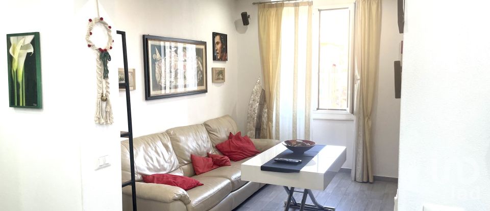 Apartment 5 rooms of 62 m² in Genova (16135)