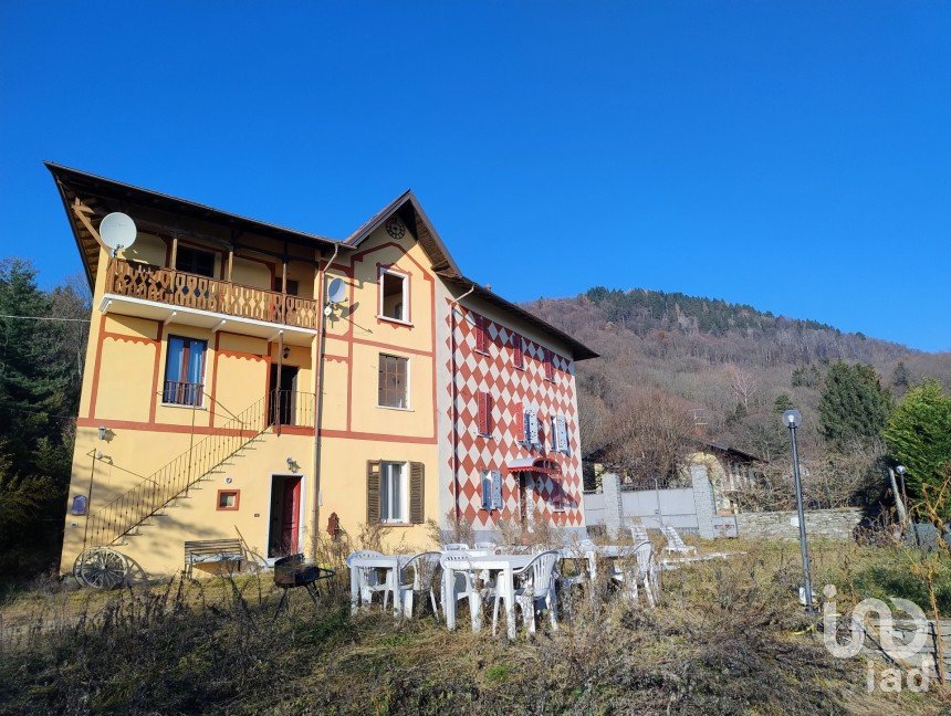 Farm 17 rooms of 384 m² in Cambiasca (28814)