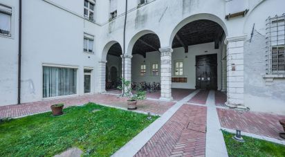 Appartamento 5 locali di 113 m² a Ferrara (44121)