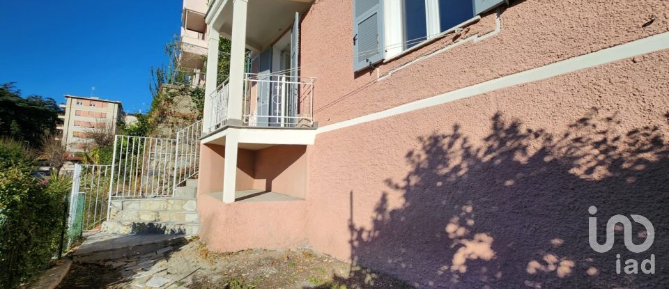 Trilocale di 75 m² a Savona (17100)