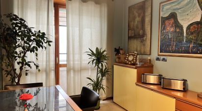 One-room apartment of 38 m² in Torino (10141)