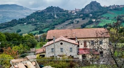 House 0 rooms of 226 m² in Pennabilli (47864)