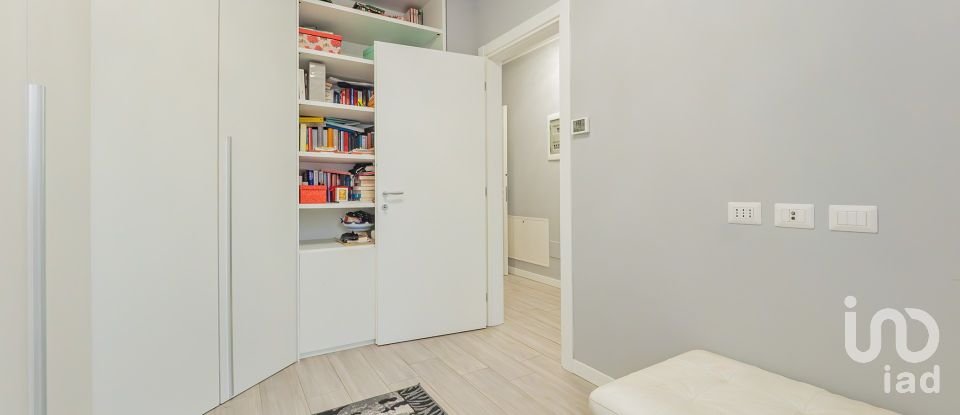 Three-room apartment of 100 m² in Lissone (20851)