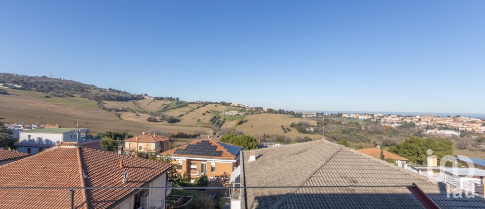 Apartment 5 rooms of 130 m² in Ancona (60131)