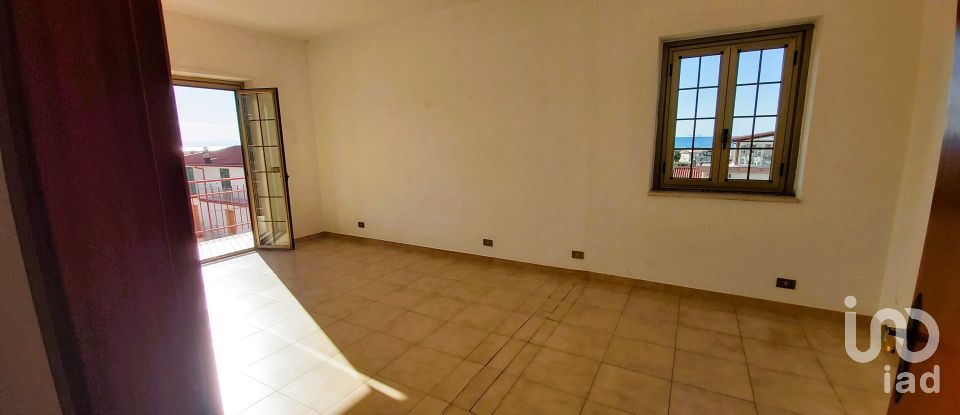 Appartamento 6 locali di 105 m² a Amantea (87032)