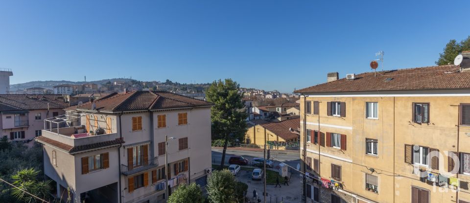 Trilocale di 71 m² a Ancona (60131)