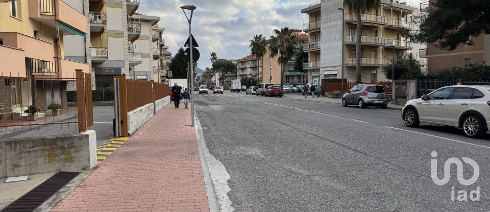 Posto auto/Box di 50 m² in Pietra Ligure (17027)