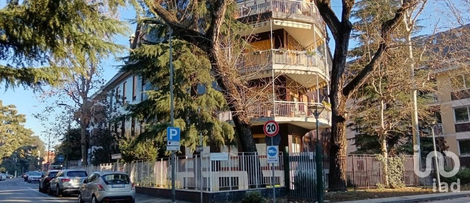 Two-room apartment of 60 m² in Milano (20125)