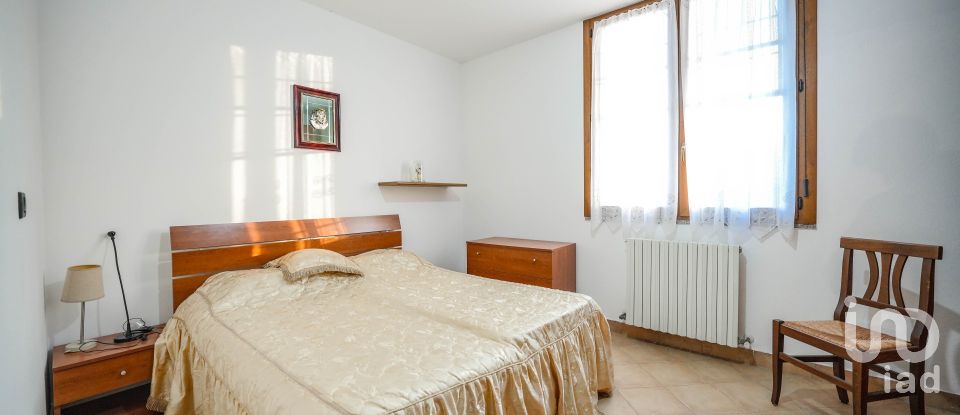 Three-room apartment of 170 m² in Copparo (44034)