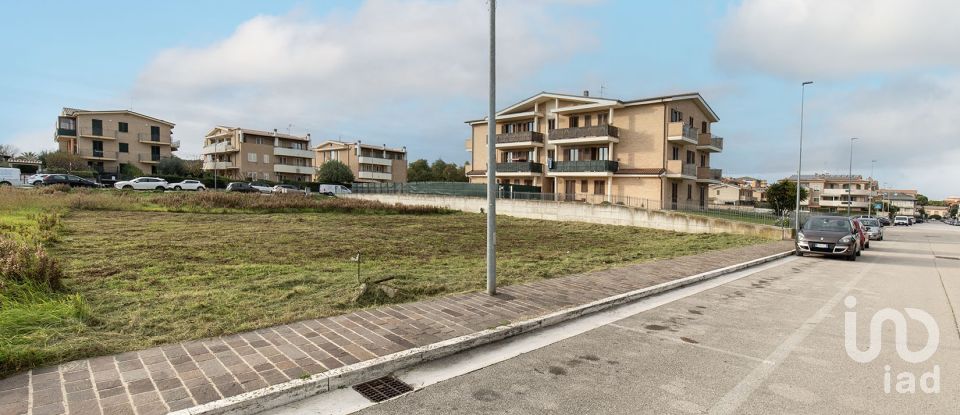 Land of 650 m² in Porto Sant'Elpidio (63821)