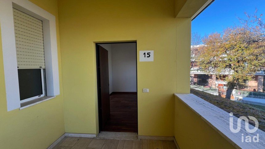 Apartment 5 rooms of 67 m² in Montegranaro (63812)