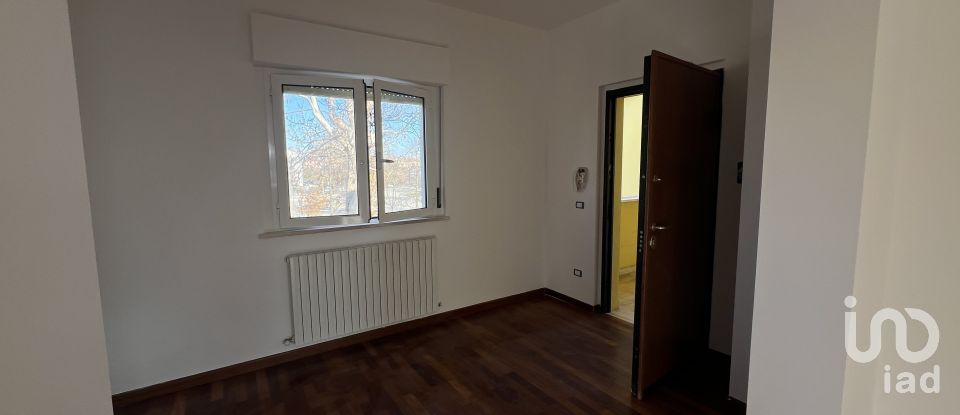 Apartment 5 rooms of 67 m² in Montegranaro (63812)