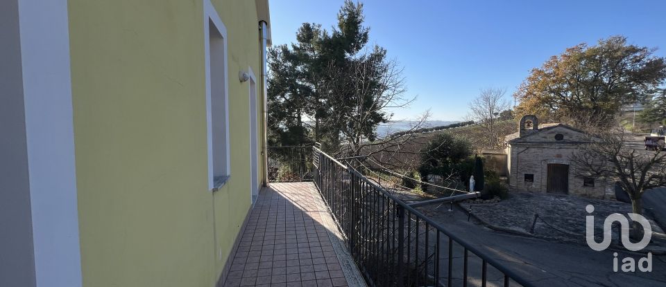 Apartment 5 rooms of 67 m² in Montegranaro (63812)