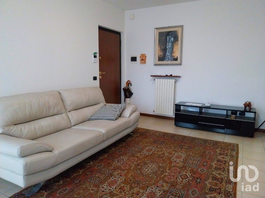 Three-room apartment of 93 m² in Castel d'Azzano (37060)