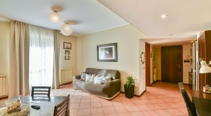 Three-room apartment of 95 m² in Cantù (22063)